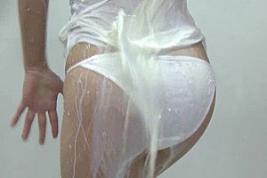 keona在宾馆洗澡