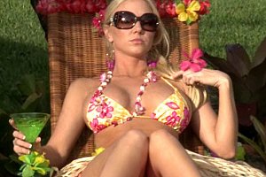 妓女张开腿任人玩弄h亚洲